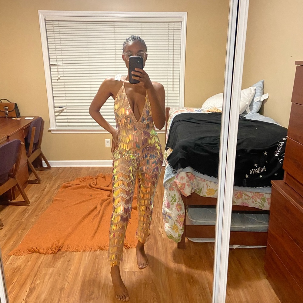 Sequence detailed backless halter jumpsuit